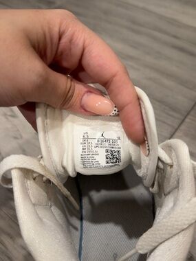 Nike White/Tan Low-Top Sneakers